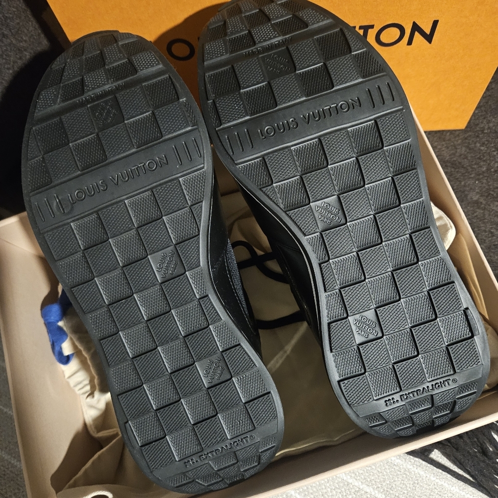 Louis Vuitton Neo Run Away Sneaker. Brand New w/Tags. Size 38 - Picture 14 of 16